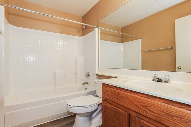 Building Photo - 1653 N 136th Ln