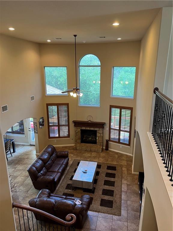 Building Photo - 9509 Lisi Anne Dr