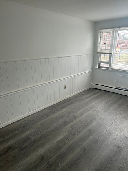 Building Photo - 17 Lincoln Ave