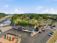 Building Photo - 2462 Wisconsin Dells Pkwy