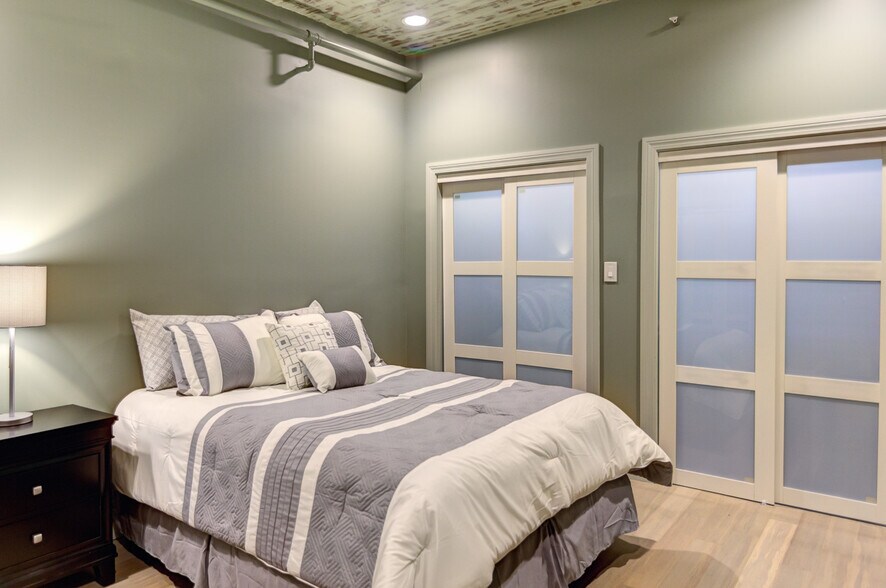 Building Photo - 1117 Washington St