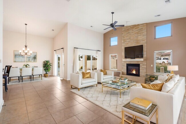 Building Photo - 277 Siena Blvd