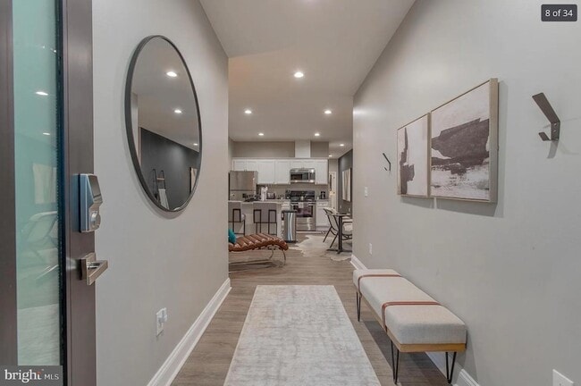 Building Photo - 3221 Noble St