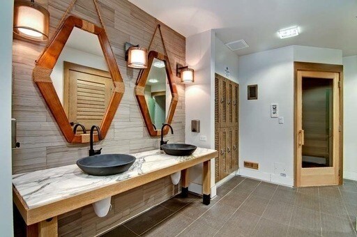 Building Photo - Clean & Comfortable!
