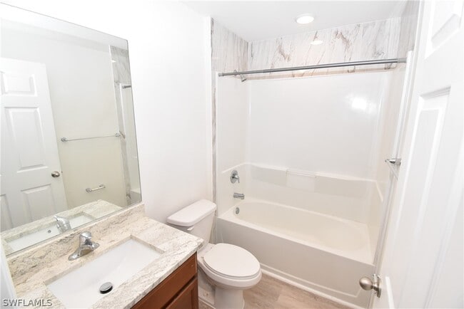 Building Photo - 1791 Pierpoint St