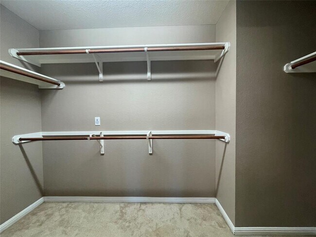 Building Photo - 7820 Little Deer Trail