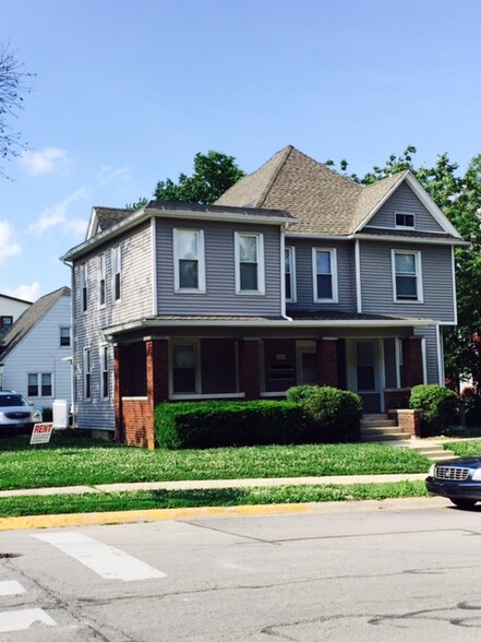 102 EAST COLUMBIA STREET - 102 E Columbia St