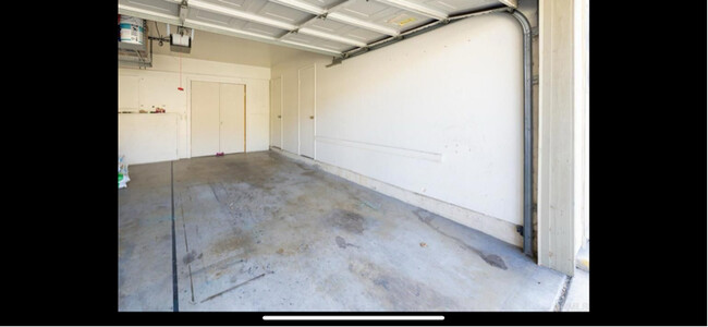 Building Photo - 9856 Buena Vista Ave