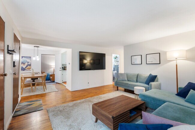 Building Photo - 7414 SE Ogden St