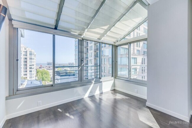 Building Photo - 219 Brannan St