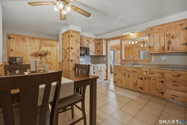 Building Photo - 9 Morrison St