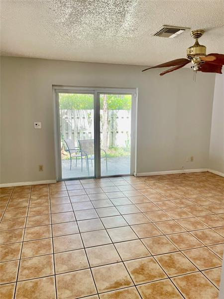 Building Photo - 5871 Woodland Point Dr