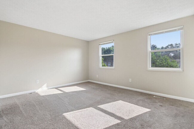 Building Photo - 953 S Spring Rd