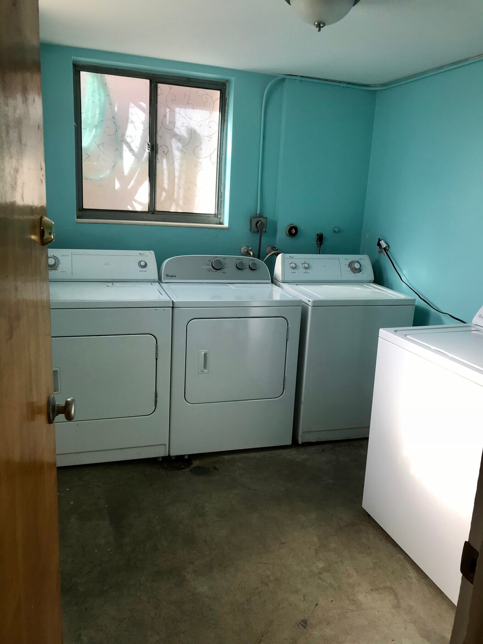 Building Photo - 975 W 300 N