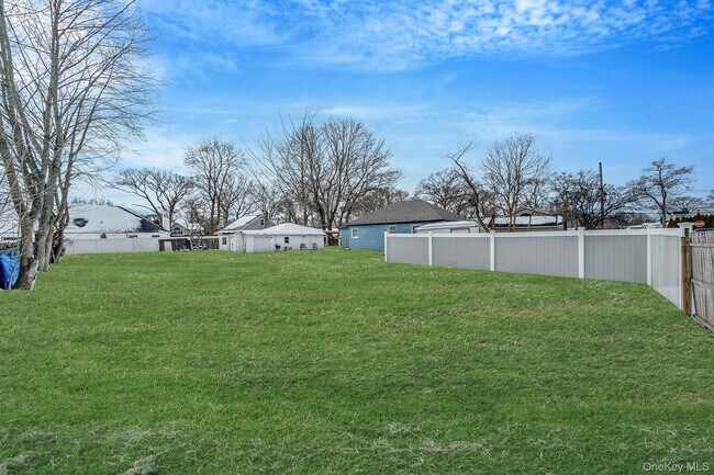 Building Photo - 158 Mohawk St