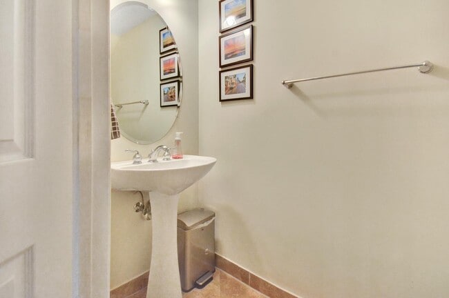 Building Photo - 22201 Majestic Woods Way