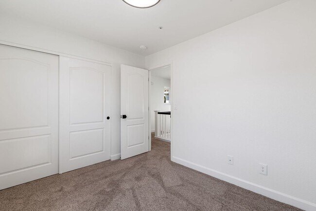Building Photo - Las Palmas II Complete Remodel
