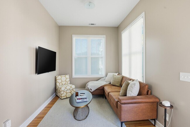 Building Photo - 309 Lorch St