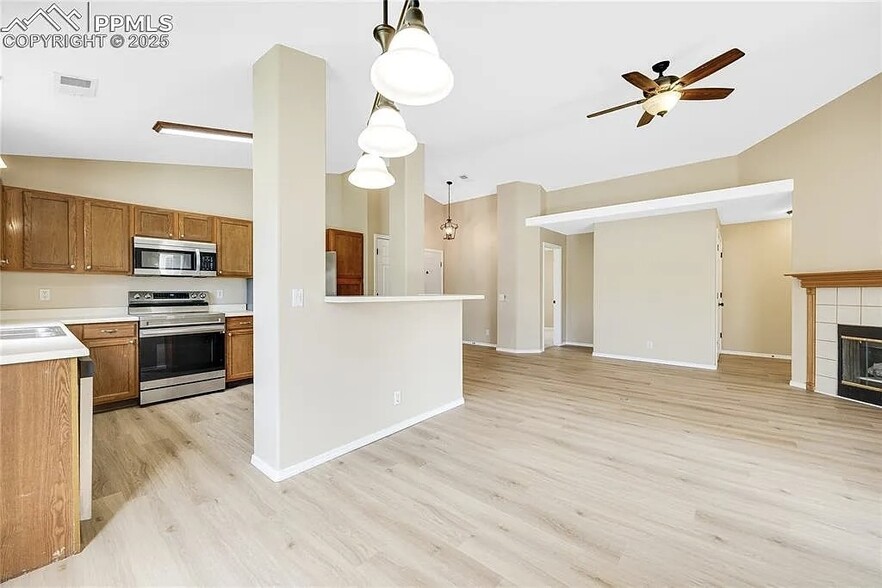 Building Photo - 3630 Strawberry Field Grv