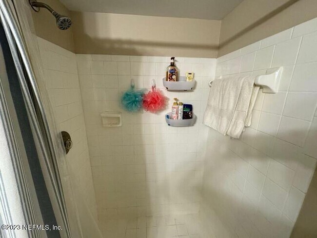 Building Photo - 8820 Royal Palm Blvd