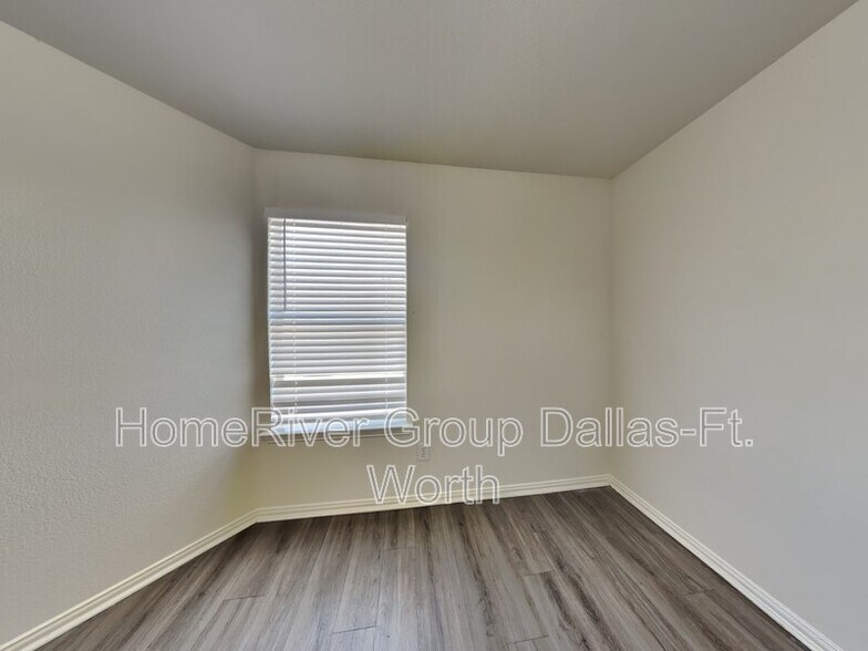 Building Photo - 803 Dover Park Trail