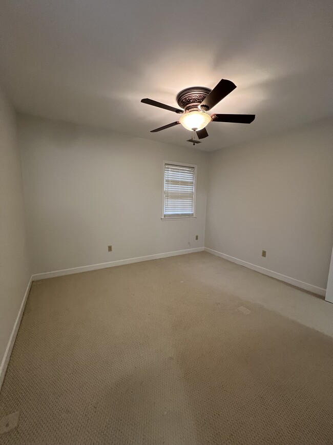 Building Photo - 4515 Strangford Ave