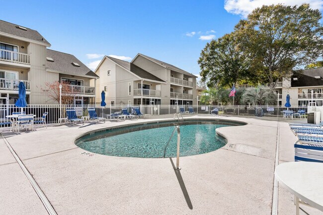 Building Photo - 1890E Auburn Ln