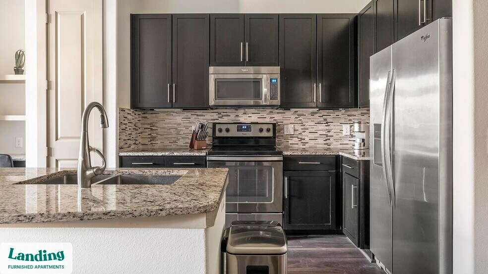 Building Photo - 2626 Fountain View Dr