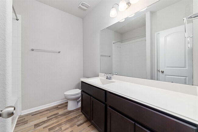 Building Photo - 5138 Royal Jasmine Pl