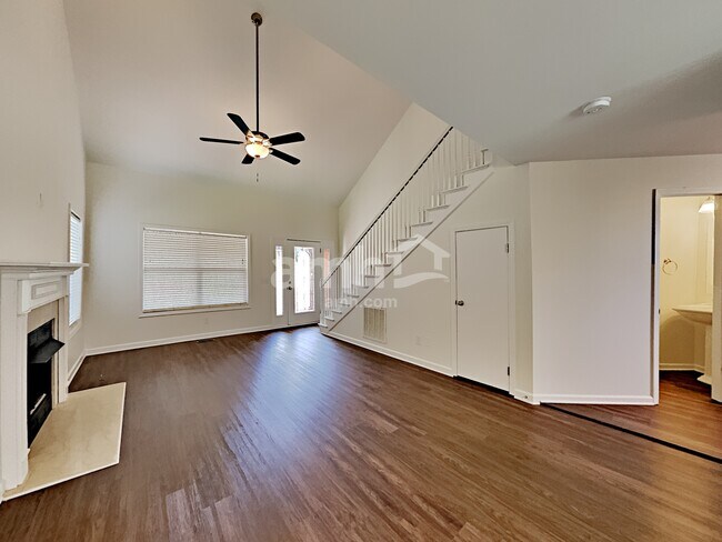 Building Photo - 104 Buckhaven Ct