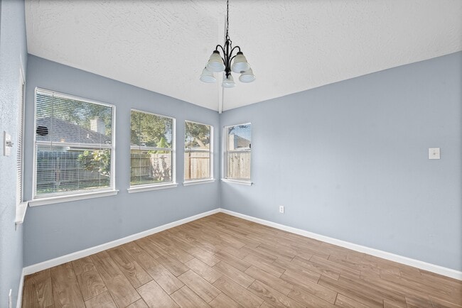 Building Photo - 11059 Landsbury Cir