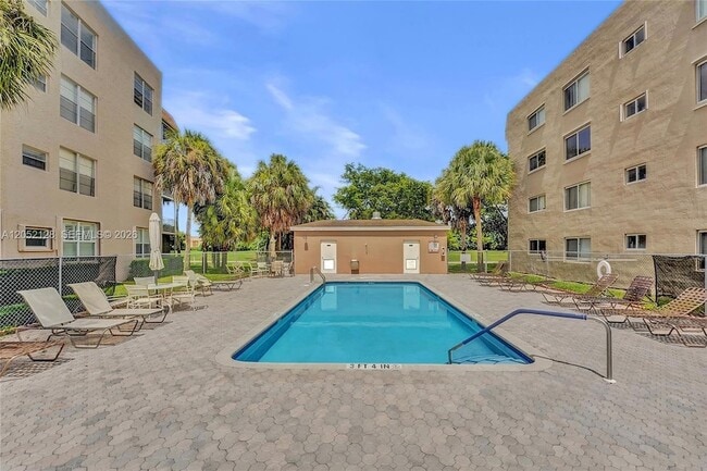 Building Photo - 9480 Tangerine Pl