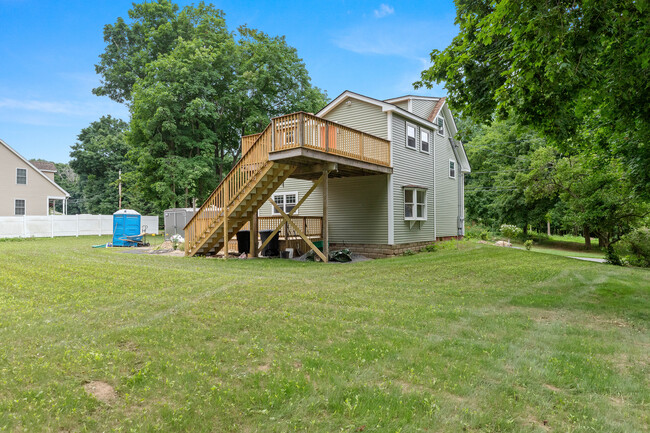 Building Photo - The Grove at Groveland