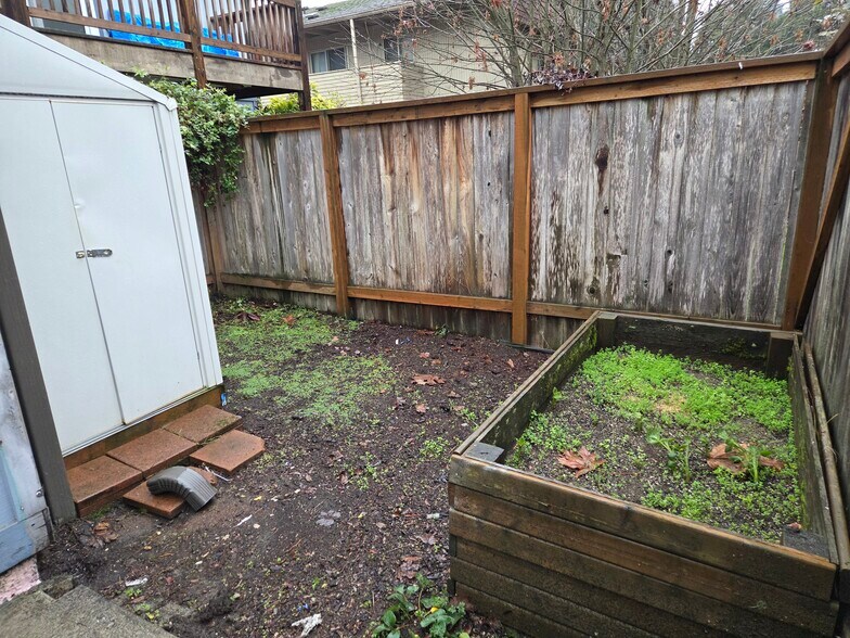 Storage shed and raised garden bed - 220 Israel Rd SW