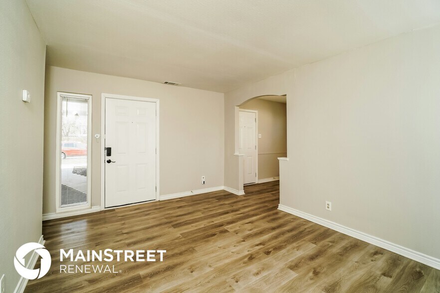 Building Photo - 13406 Chesterton Dr