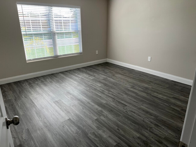 Building Photo - 838 San Filippo Dr SE