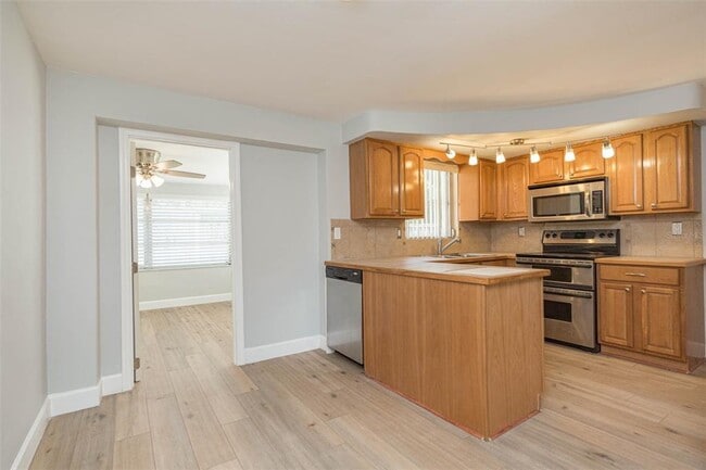 Building Photo - 4253 Newgate Ave