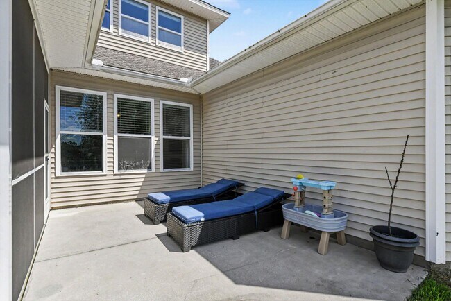 Building Photo - 203 Topsaw Ln