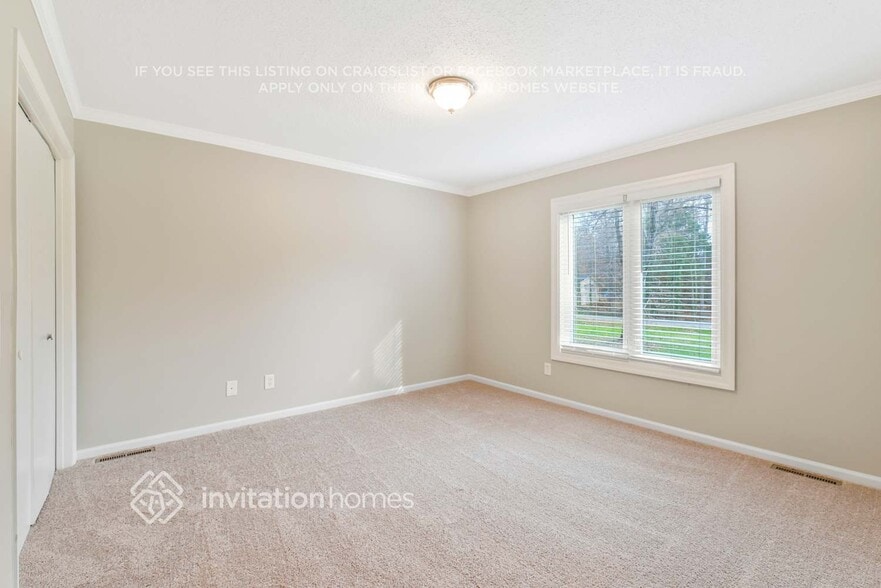 Building Photo - 9340 Pinenoll Ln