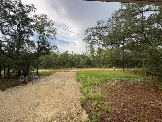 Building Photo - 11330 NE 66th Ln