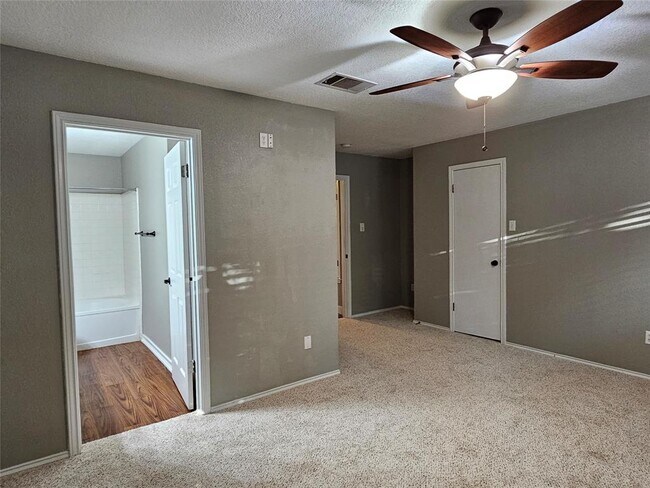 Building Photo - 3932 Haleys Way