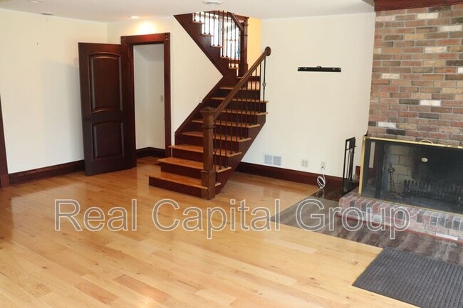 Building Photo - 91 Berkshire Blvd