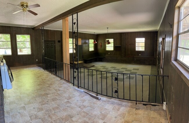 Building Photo - The Willows