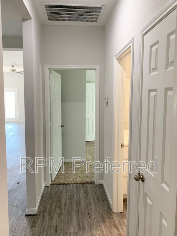 Building Photo - 12703 Pebble Creek Ln