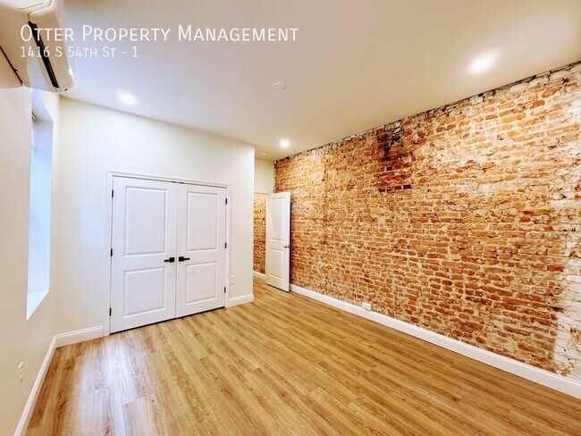 Building Photo - 1416 S 54th St