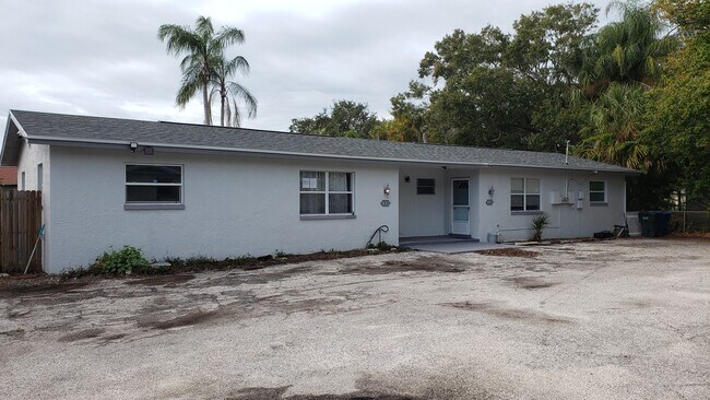 Building Photo - 651 16th St NW