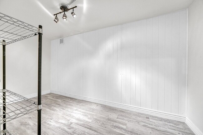 Building Photo - $3,595.00, $300 OFF First Months' Rent - 4 Bedroom, 3 Bath, Single Family Home in Denver with Fin...