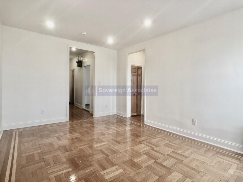 Building Photo - 175 Pinehurst Ave