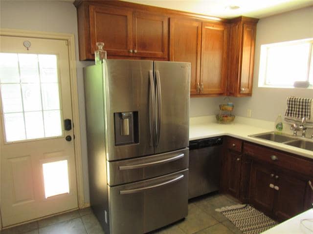 Building Photo - 707 High Crest Dr