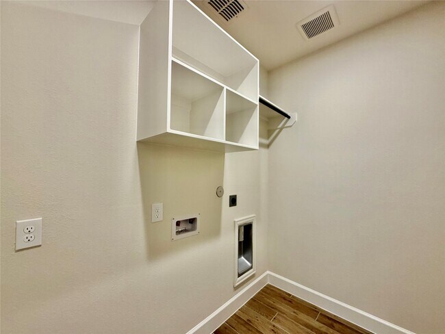 Building Photo - 1418 Watermont Dr